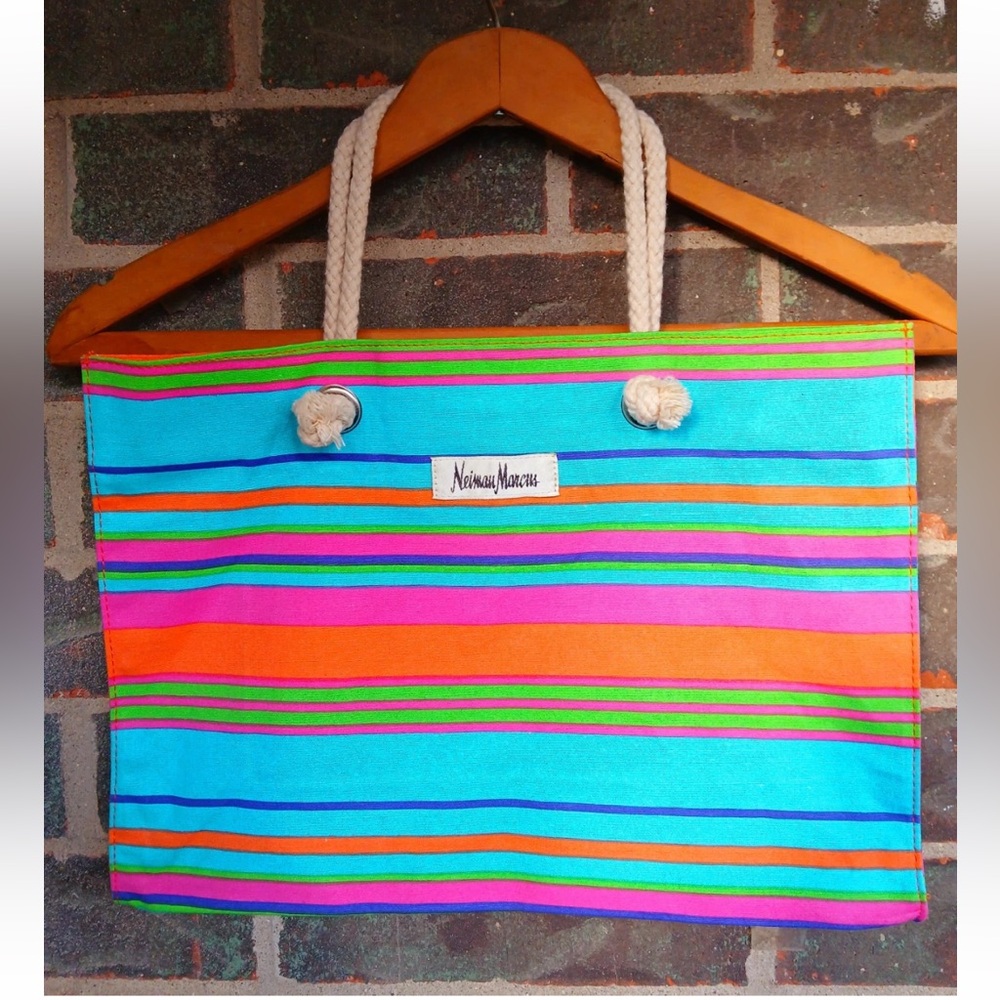 NWOT Neiman Marcus Striped Beach Tote Bag In Fun Summer Colors w/Rope Handles